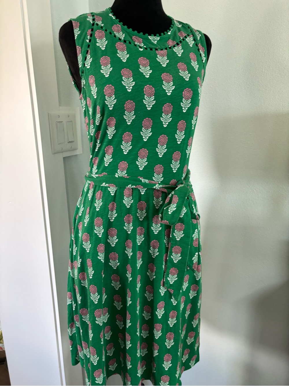 Boden Green Floral Tie-Waist Sleeveless Dress - Picture 6 of 9